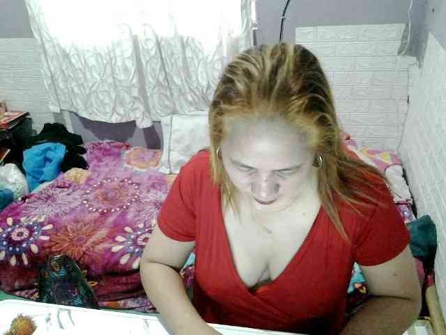 SWEETLILY02 webcam