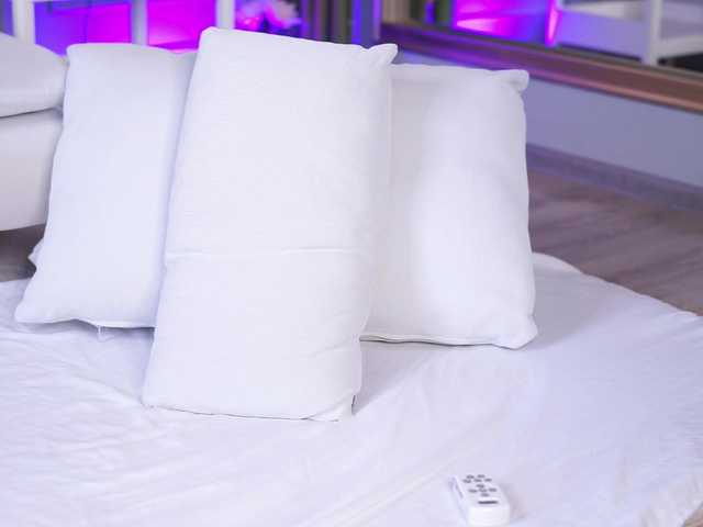 EvieVooss live cam on BongaCams