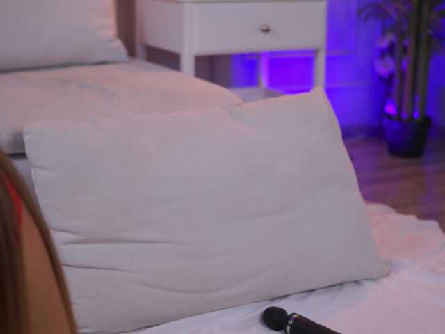 EvieVooss live cam on BongaCams