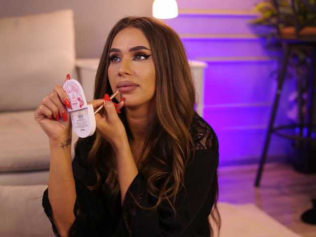 EvieVooss live cam on BongaCams