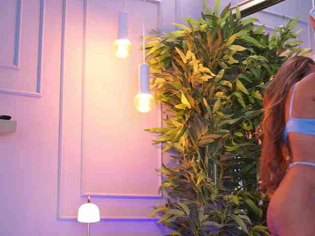 EvieVooss webcam