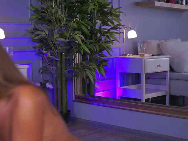 EvieVooss webcam