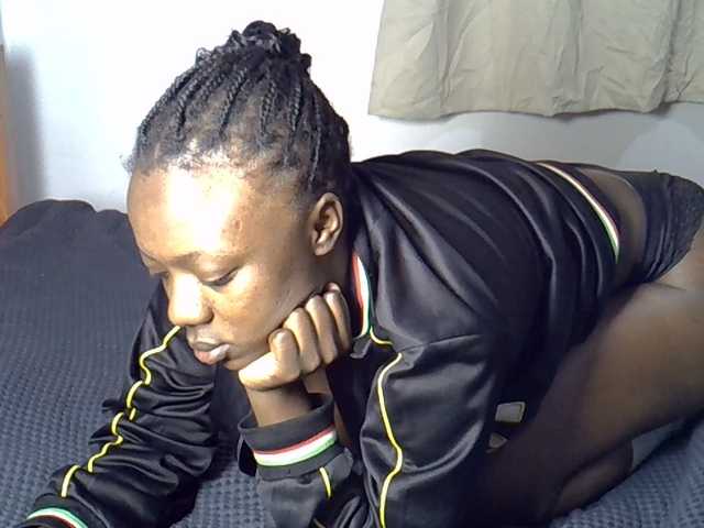 Sherry22 live cam on BongaCams