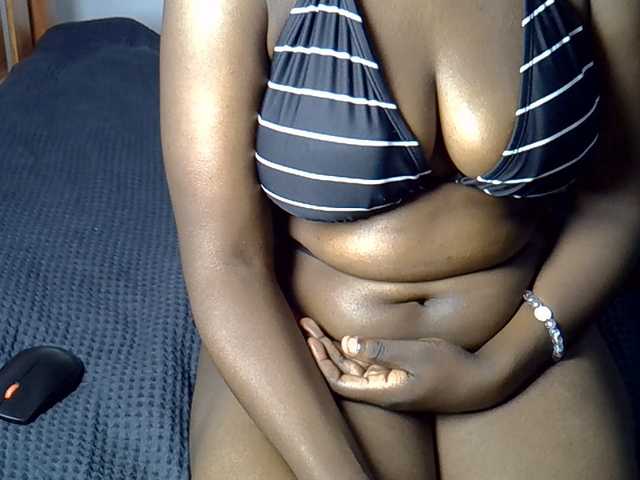 Sherry22 live cam on BongaCams
