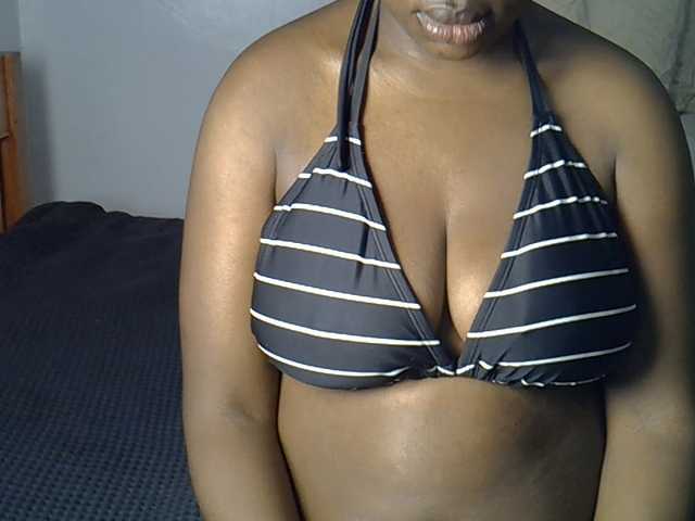 Sherry22 live cam on BongaCams