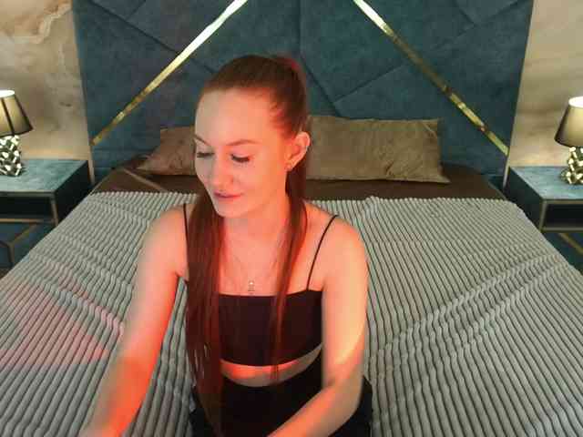 CamillaRosee - Girl 