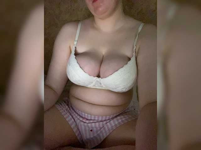 riris-feet live cam on BongaCams