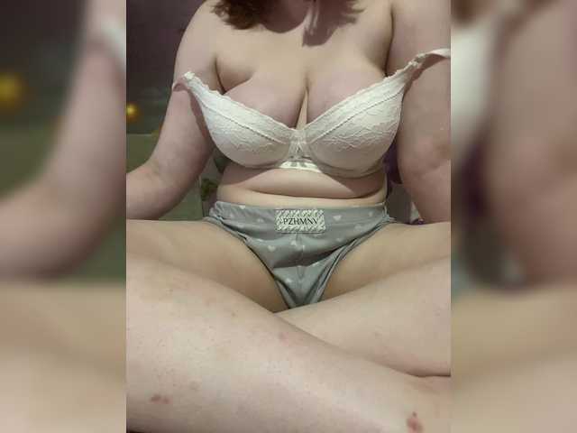 riris-feet live cam on BongaCams