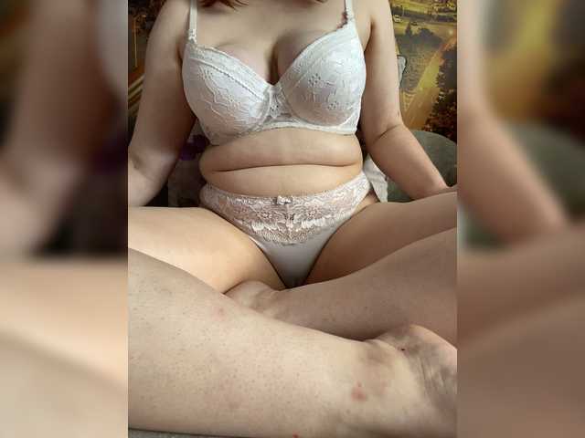 riris-feet live cam on BongaCams
