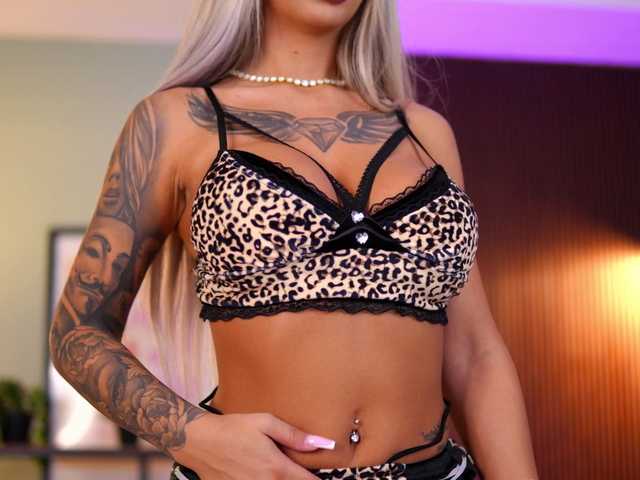 CelineDyor live webcam show