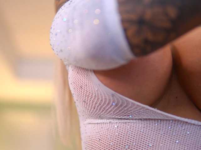 CelineDyor live cam on BongaCams