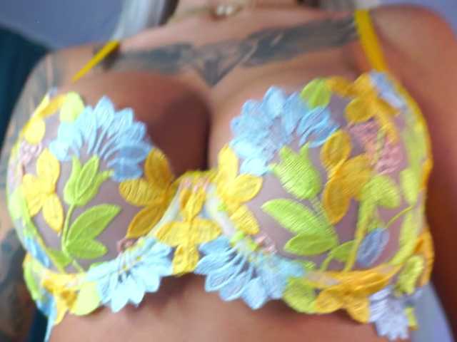 CelineDyor live cam on BongaCams