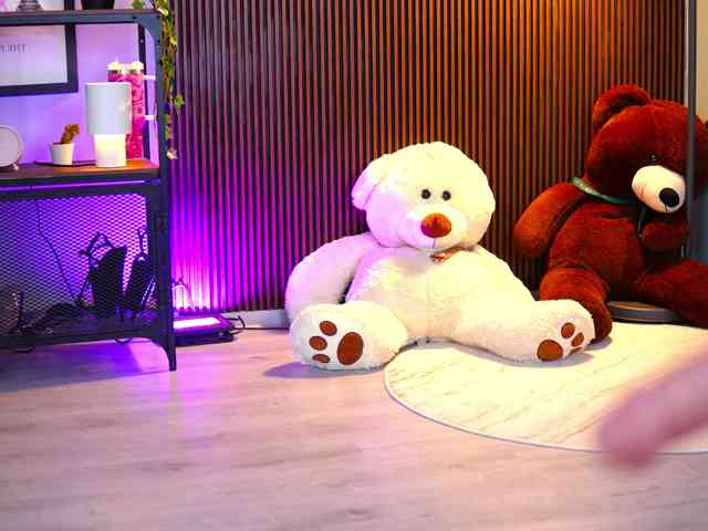 CelineDyor webcam