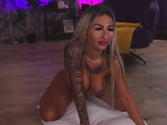 CelineDyor webcam