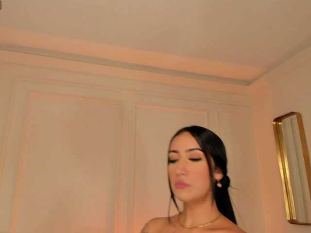 CaitlynBell live cam on BongaCams