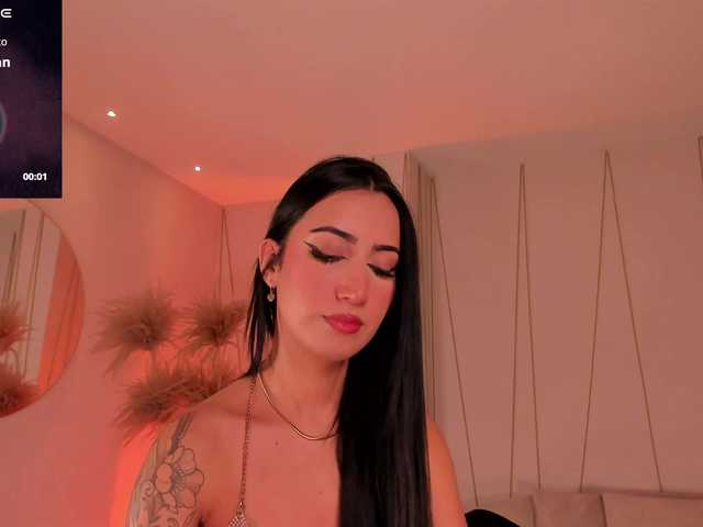 CaitlynBell live cam on BongaCams