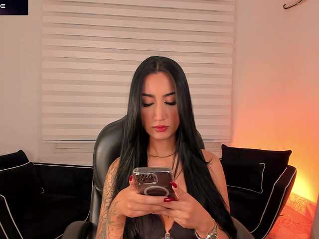 CaitlynBell live cam on BongaCams