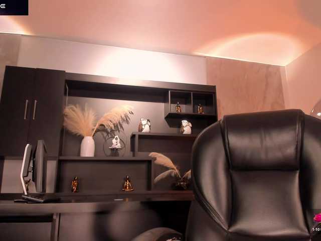 CaitlynBell live cam on BongaCams