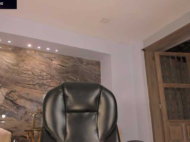 CaitlynBell live cam on BongaCams