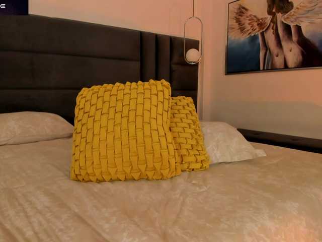 CaitlynBell live cam on BongaCams