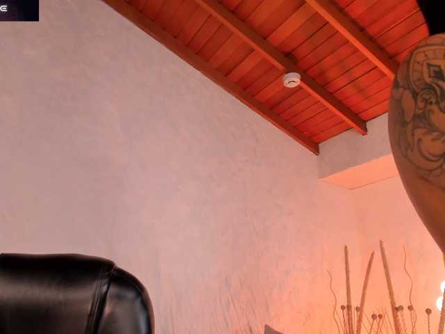 CaitlynBell live cam on BongaCams