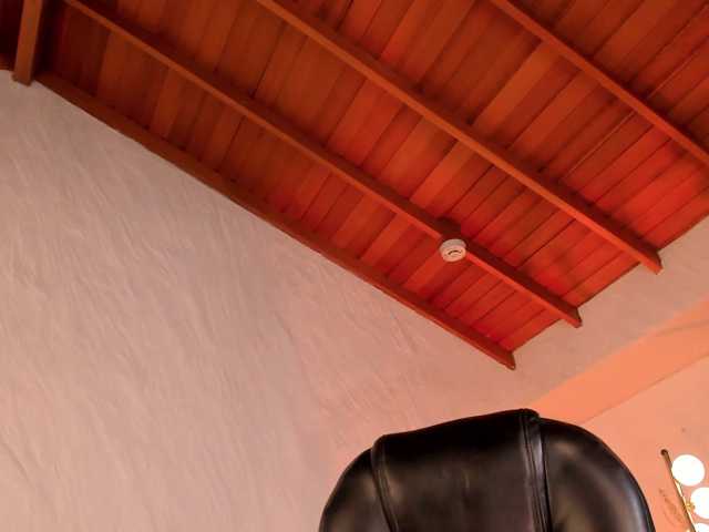 CaitlynBell live cam on BongaCams