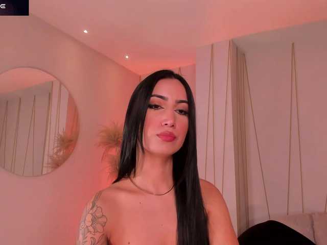 CaitlynBell live cam on BongaCams