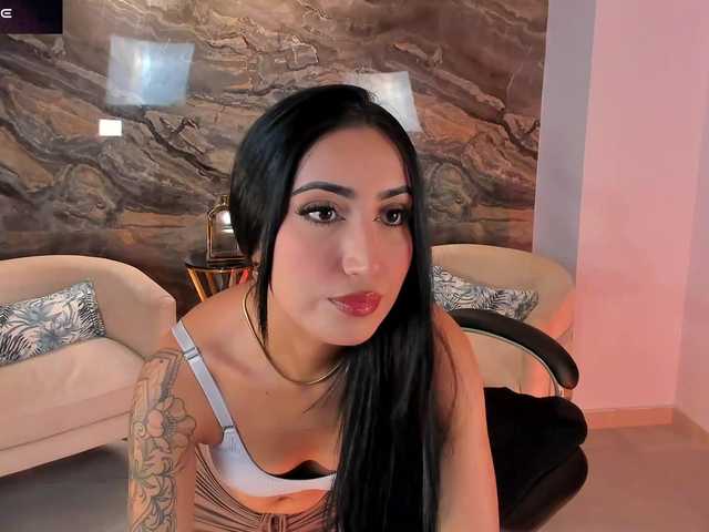 CaitlynBell live cam on BongaCams