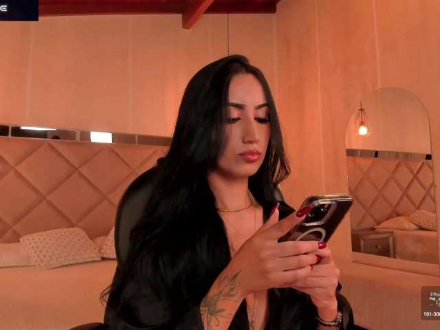 CaitlynBell live cam on BongaCams