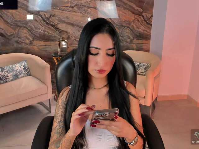 CaitlynBell live cam on BongaCams