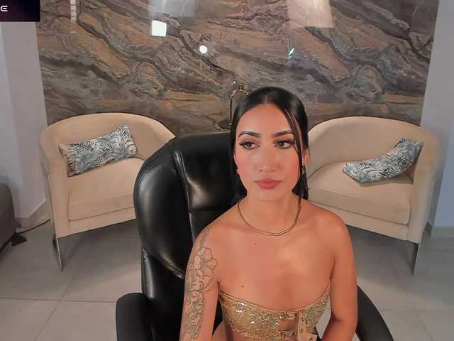 CaitlynBell live cam on BongaCams