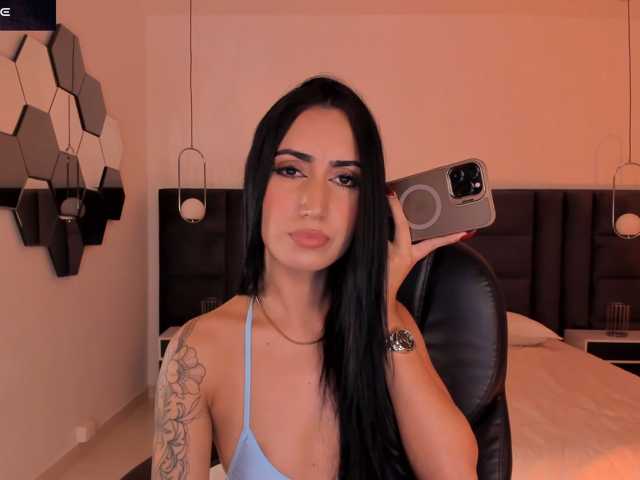 CaitlynBell live cam on BongaCams
