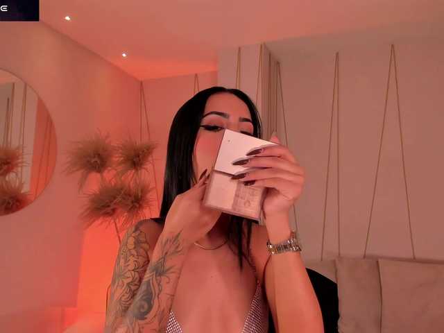 CaitlynBell live cam on BongaCams