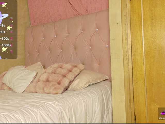 ManuMeow live webcam show