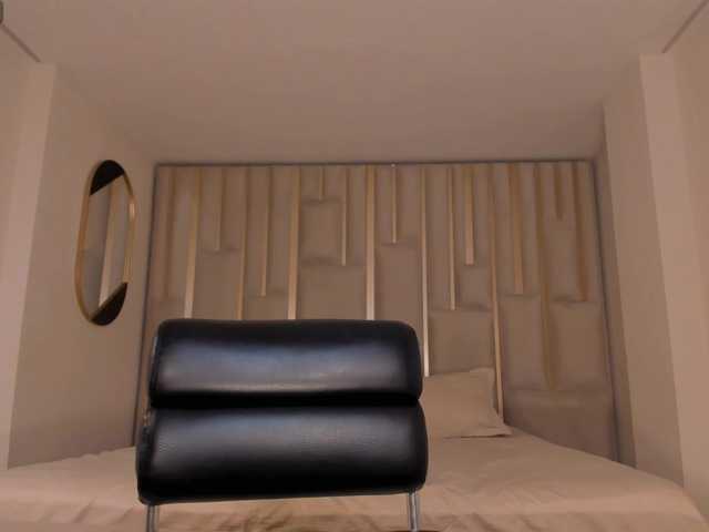 EmmaMonroe live cam on BongaCams