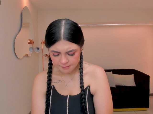 EmmaMonroe live cam on BongaCams