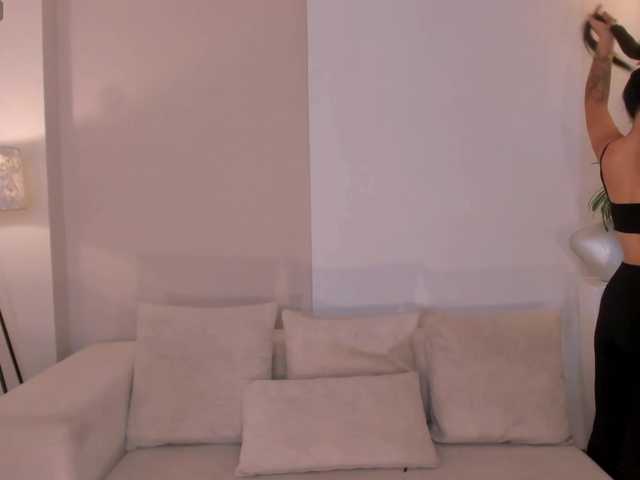 EmmaMonroe live cam on BongaCams