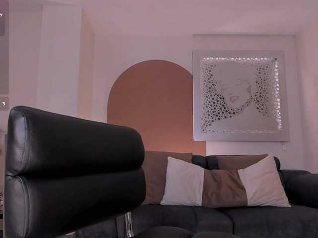 EmmaMonroe live webcam show