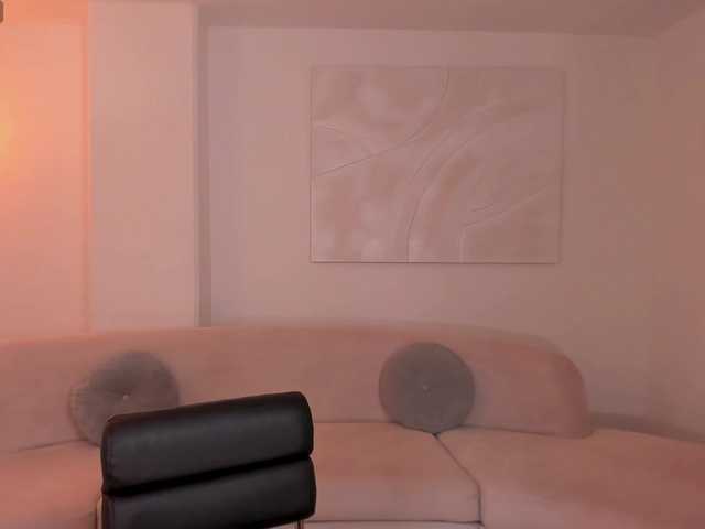 EmmaMonroe live cam on BongaCams