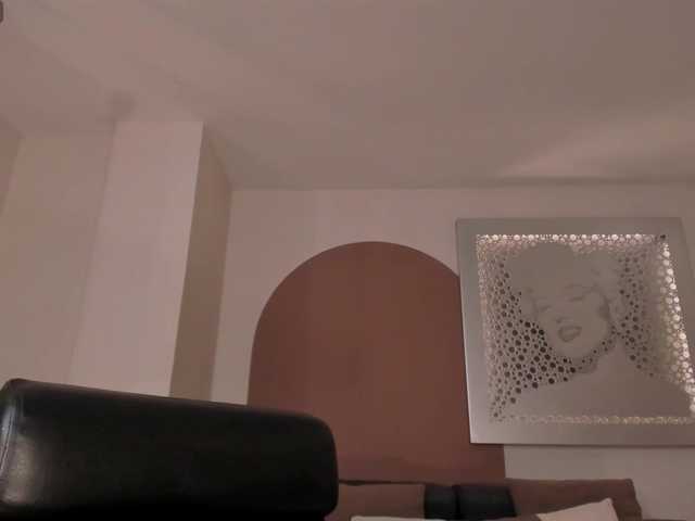 EmmaMonroe live cam on BongaCams