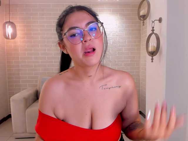 EmmaMonroe live cam on BongaCams