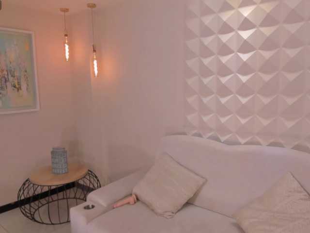EmmaMonroe live webcam show