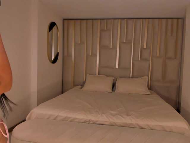 EmmaMonroe live cam on BongaCams