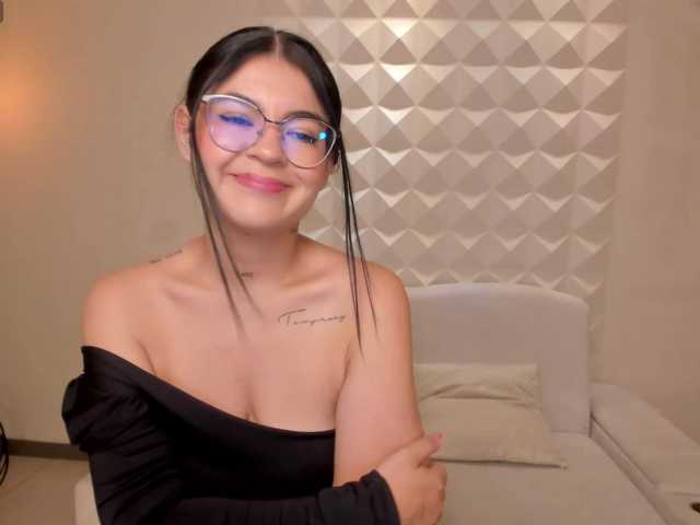 EmmaMonroe live cam on BongaCams