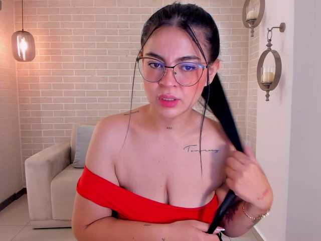 EmmaMonroe live cam on BongaCams