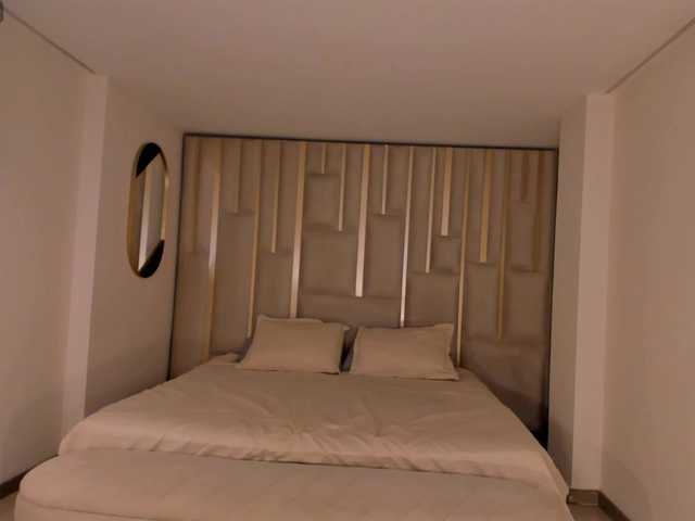 EmmaMonroe live cam on BongaCams