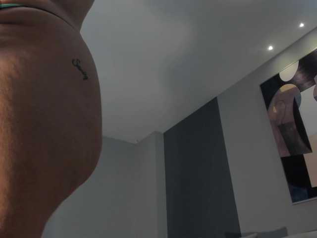 EmmaMonroe live cam on BongaCams