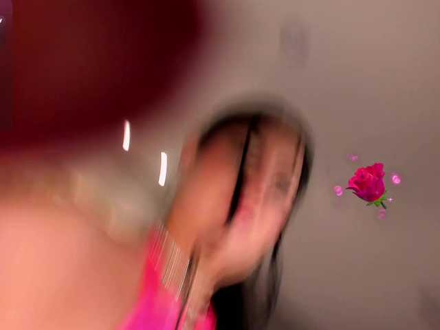 EmmaMonroe live cam on BongaCams