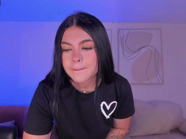 EmmaMonroe live cam on BongaCams