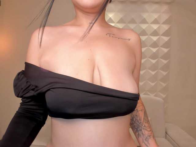 EmmaMonroe live webcam show